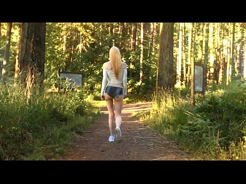 ❤️ Una bella dona es mou lentament, no un vídeo nu Vídeo porno a nosaltres ca.hentai-id.ru